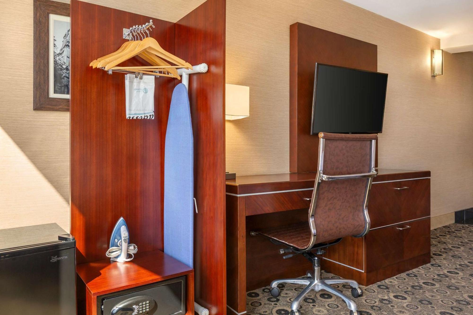 Radisson Hotel Southfield-Detroit Extérieur photo
